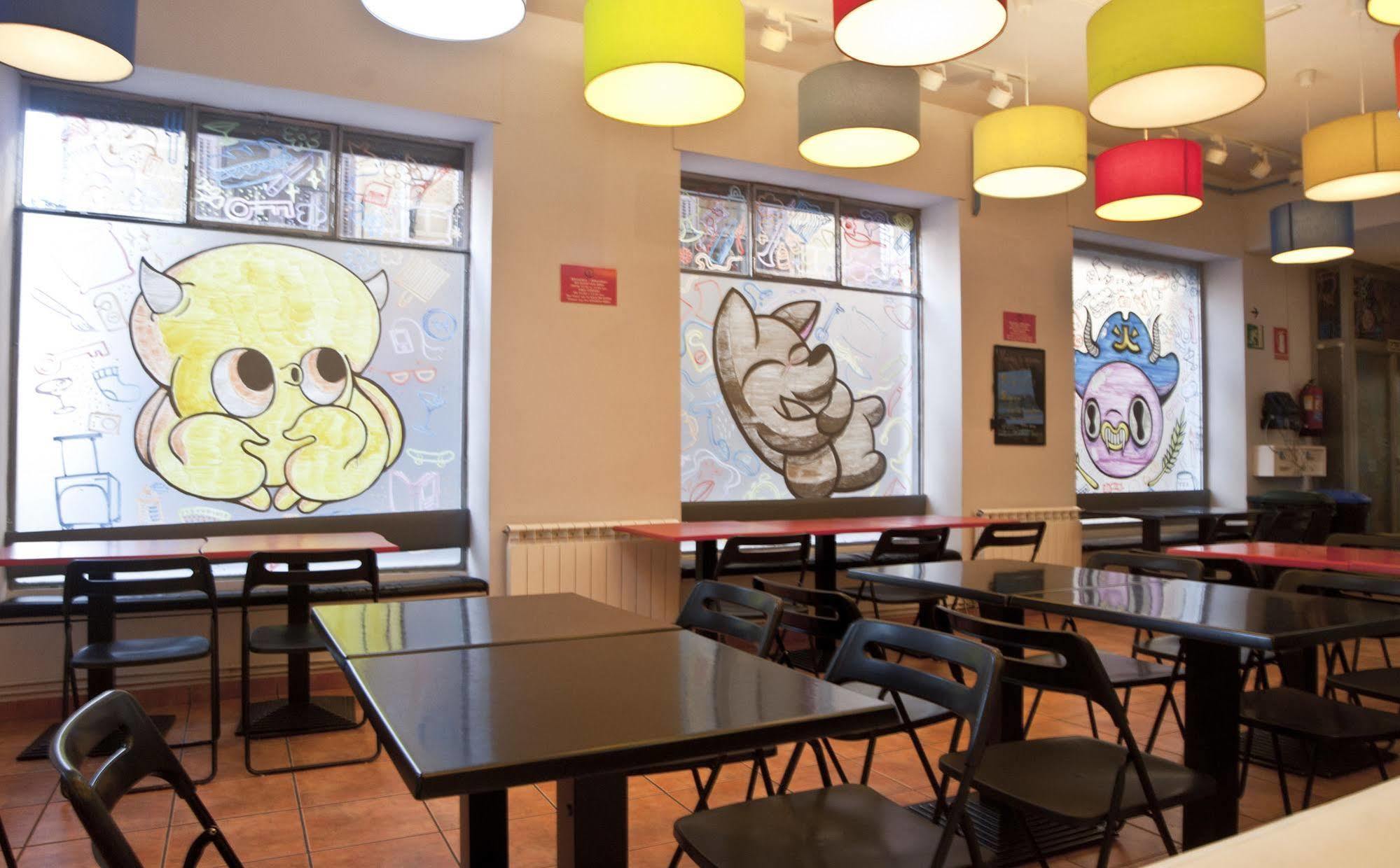 Las Musas Hostel Madrid Exterior foto